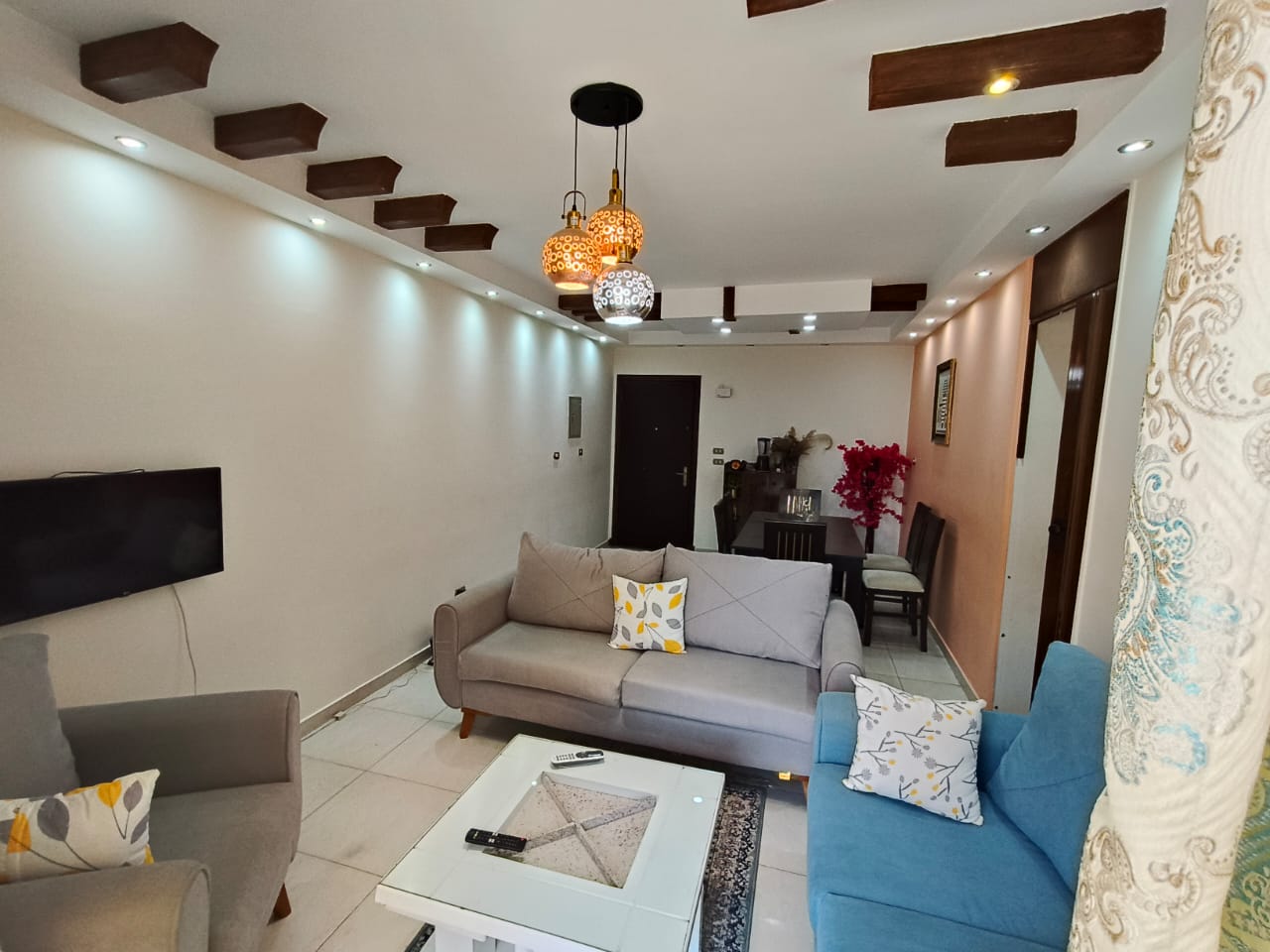 شقة في مدينتي 96 م2 للإيجار مفروش تشطيب خاص 24,000 ج 